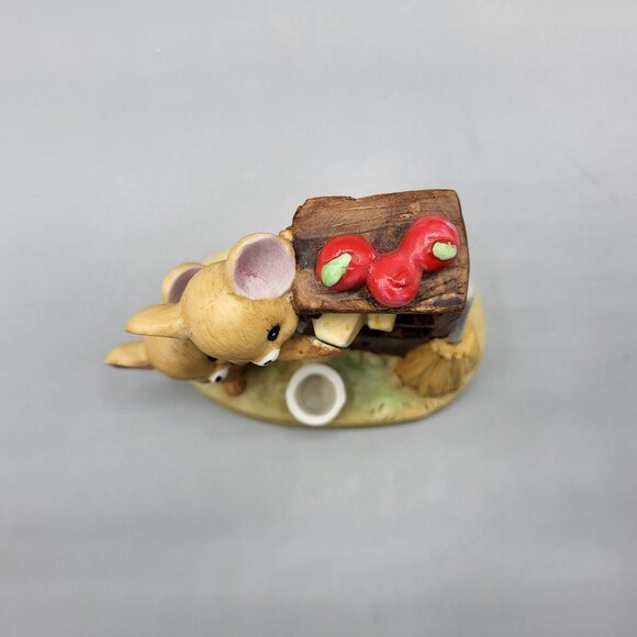 Vintage 1979 Enesco Figurine Mice Pair Climbing Shelf Apples Broom Decor Ceramic - Picture 15 of 16